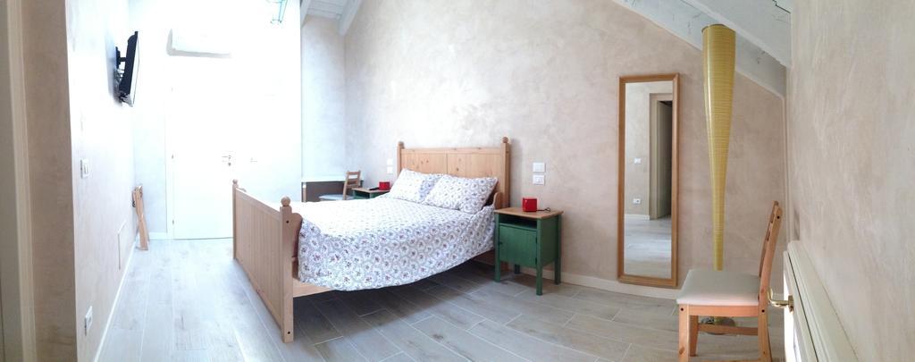 B&B La Familia Lazise Exteriör bild